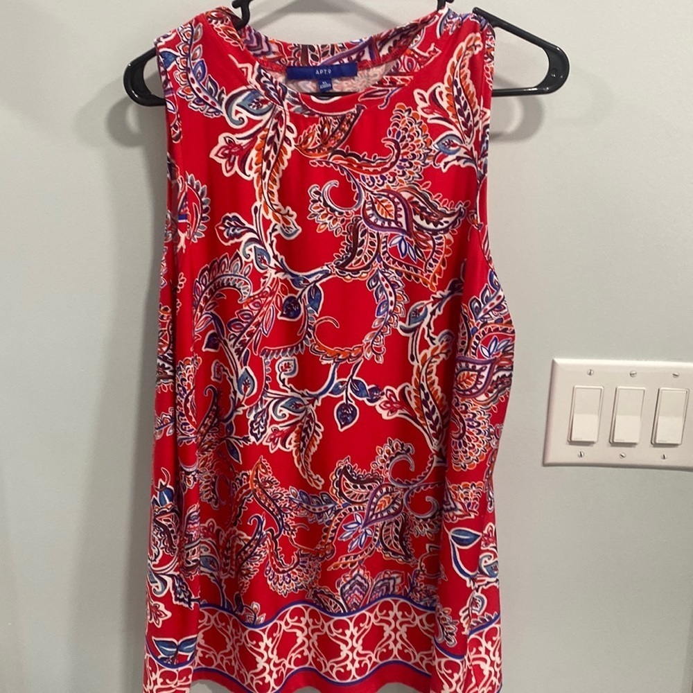 Red xl sleeveless blouse